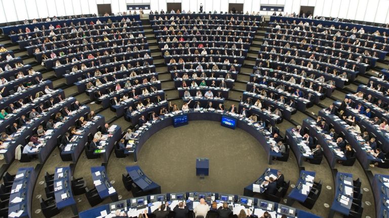 Европейският парламент е подготвил резолюция за признаване на Русия за