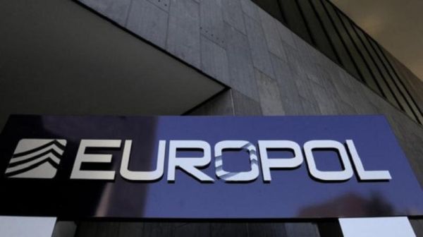 Десетки арести при координирана от Европол полицейска операция в 6