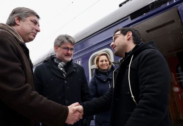 Новият френски външен министър Стефан Сежурне пристигна в Киев сутринта