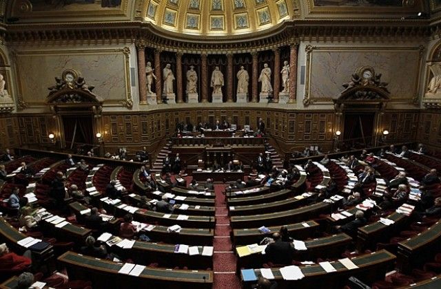 Сенатът на Франция горната камара на парламента одобри резолюция с