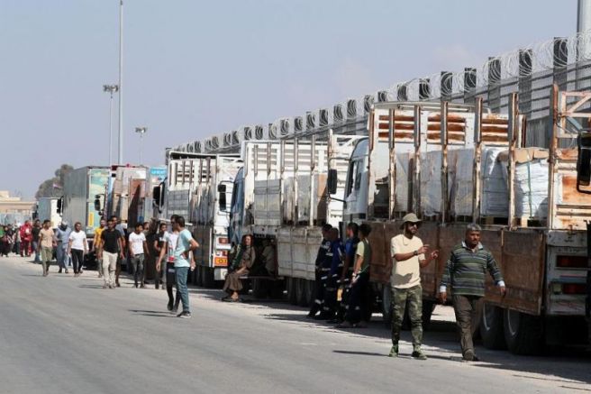 Граничният пункт Рафах междуЕгипети ивицатаГазабе отворен за доставка на хуманитарнапомощ за