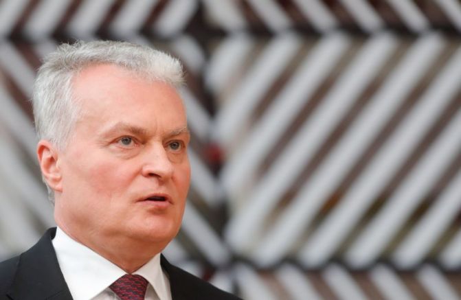Литовският президент Гитанас Науседа обяви, че уволнението на руския министър