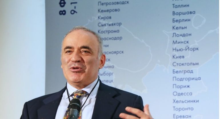 Гари Каспаров e един от организаторите на конгреса