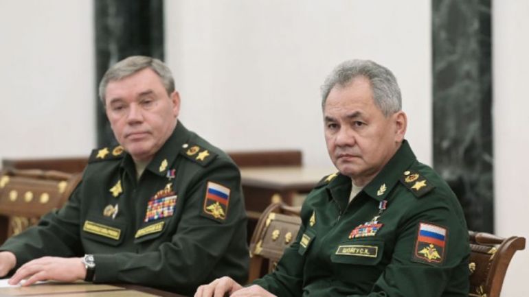 Началникът на генералния щаб на РВС Герасимов (вляво) и министърът на отбраната на Русия Шойгу, снимка: БГНЕС/ЕРА