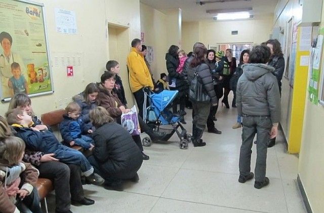 Грипна епидемия е обявена от днес за областите Пазарджик, Ловеч