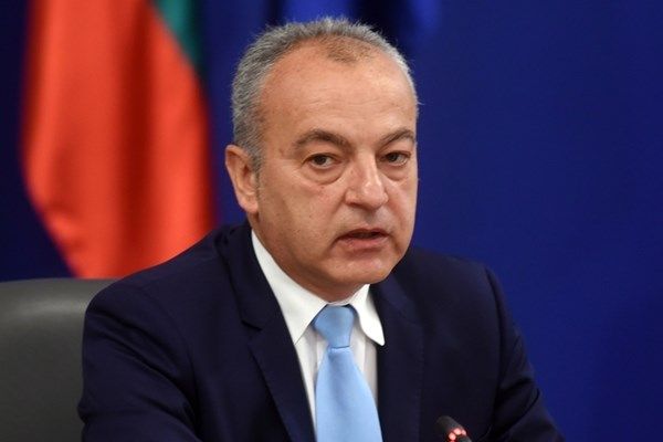 Премиерът Гълъб Донев ще представлява България на коронацията на британския