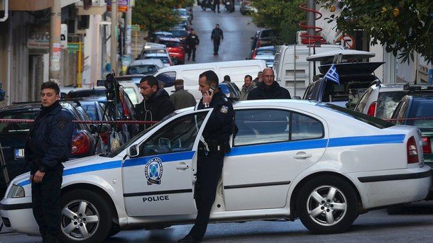 Гонка с откраднат автомобил завърши пред Съдебната палата на Солун