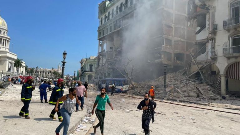 Експлозия събори част от хотел в центъра на кубинската столица