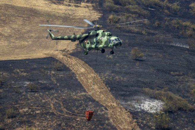 В 11 10 часа днес и вторият хеликоптер на Военновъздушните сили