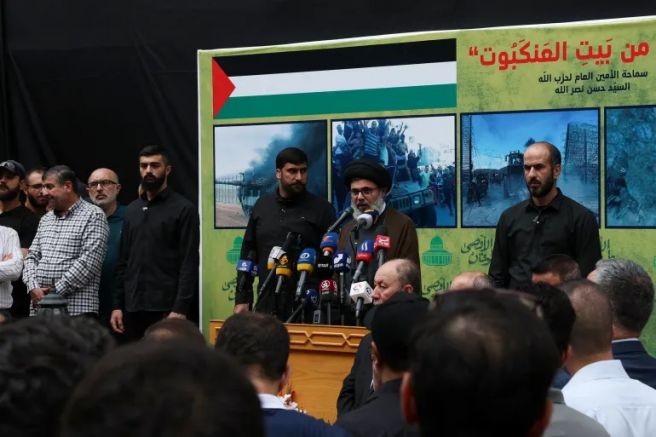 Подкрепяната от Иран ливанска шиитска групировка Хизбула съобщи че е