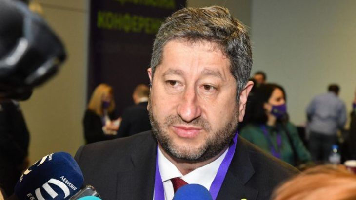 Съпредеседалят на Демократична България Христо Иванов заяви от парламентарната трибуна