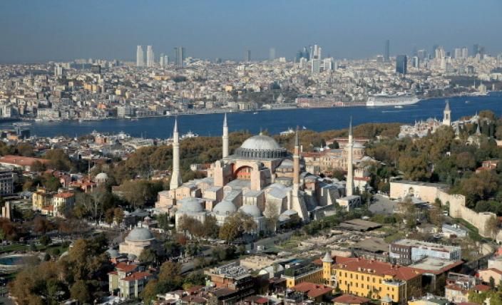 Властите в Истанбул наредиха на нерегистрираните сирийци да напуснат града
