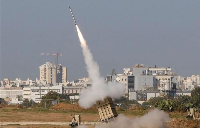 Израел е нанесъл въздушни удари в Сирия близо до контролирания