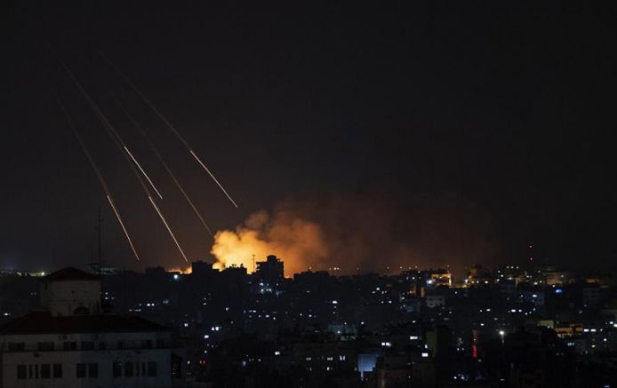 От Газа са изстреляни около 350 ракети срещу Израел в