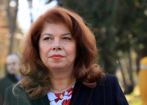 Българският вицепрезидент Илияна Йотова отново фокусира вниманието върху себе си