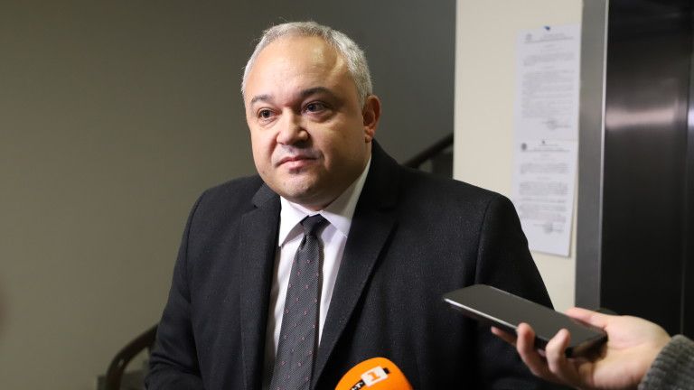 Юлиян Петров председател на синдикат Образование към КТ Подкрепа заплаши