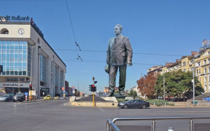 Визуализация представя  бъдещия паметник в градската среда на София