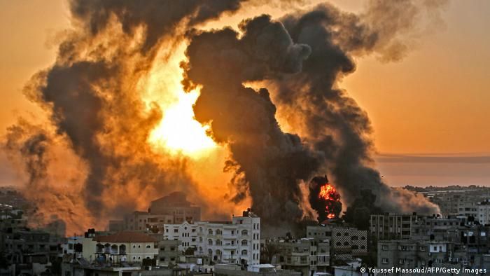 Най-малко 195 палестинци са били убити при израелските нападения срещу