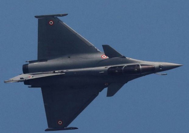 Франция предаде на индийските военновъздушни сили още една партида от
