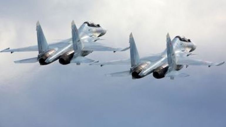 Руските окупационни сили продължават да нанасят въздушни удари в Украйна,