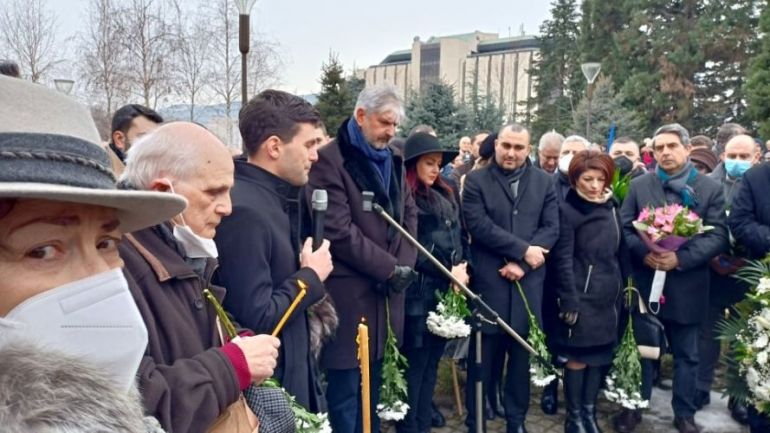 Около 500 софиянци се събраха днес пред паметника на жертвите