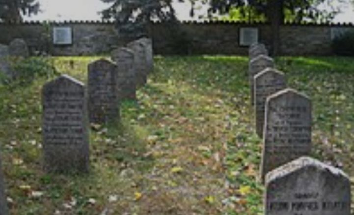 Гробище на български войници край град Харкан, Унгария - тук лежат телата на 1450 българи, загинали през ВСВ