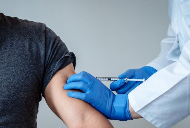 Започва прилагането на 80 640 дози от новата ваксина срещу
