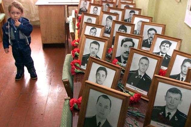 Семействата сочат Путин като главен виновник за смъртта на моряците