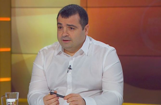 Депутатът от Продължаваме промяната Константин Бачийски призна, че е бил