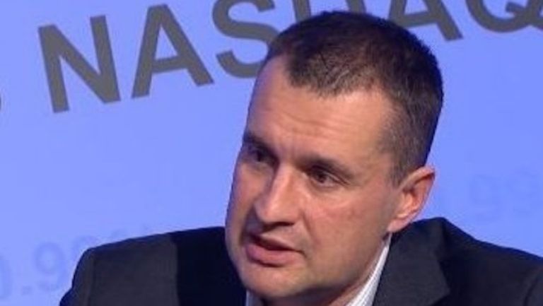 Бившият началник на кабинета на президента Румен Радев Калоян Методиев призова