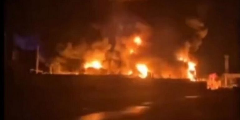 Украинска атака с дрон предизвика пожар в петролна рафинерия в