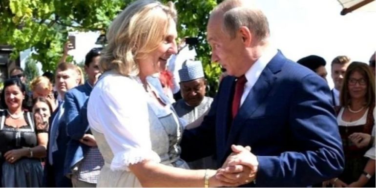 Карин Кнайсъл и Владимир Путин на сватбата и, архив