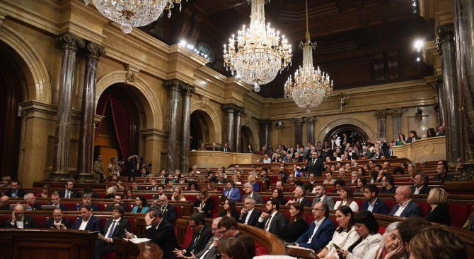 Само ден след като испанският Конгрес прие спорния закон за