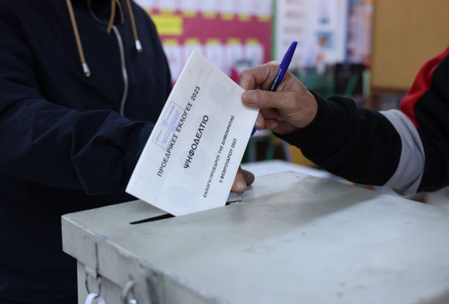 В Кипър се провеждат президентски избори на които се изправят