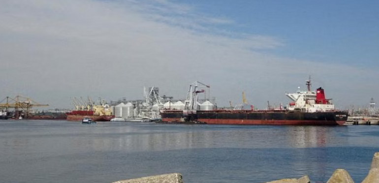 Миналия месец руските военни са атакували граждански товарен кораб в