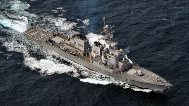 Военен кораб на индийските военноморски сили е прихванал отвлечения товарен