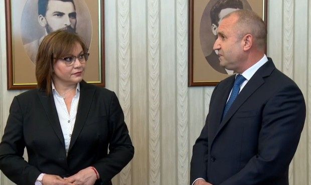 Президентът Радев направи голяма грешка с изказването за посолството Паникьосан