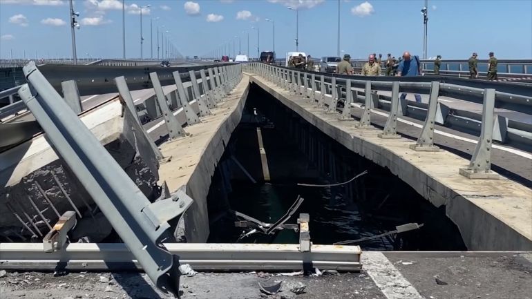 Движението на превозни средства по Кримския мост бе възобновено след