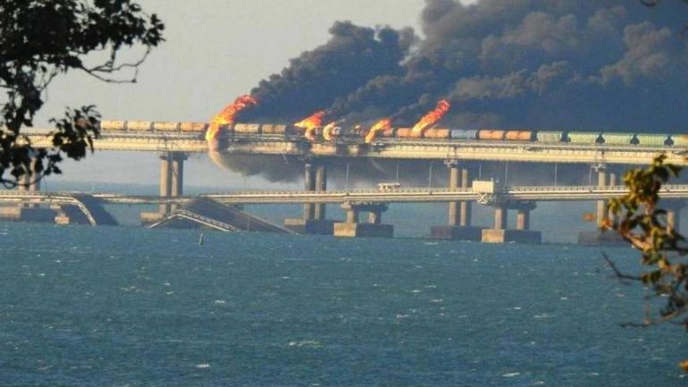 Атаките срещу Кримския мост ще продължат, докато незаконното съоръжение“ не