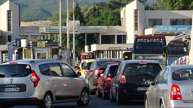 Постепенно се нормализира трафикът към Гърция през граничния пункт Кулата,