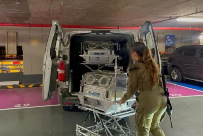 Стотици хора днес бяха евакуирани от болницата Ал Шифа в