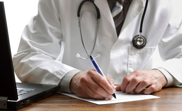 Близо 4000 са общопрактикуващите лекари в България като средната им