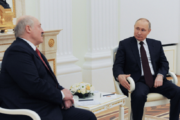 Руският президент Владимир Путин лети за Беларус в понеделник на