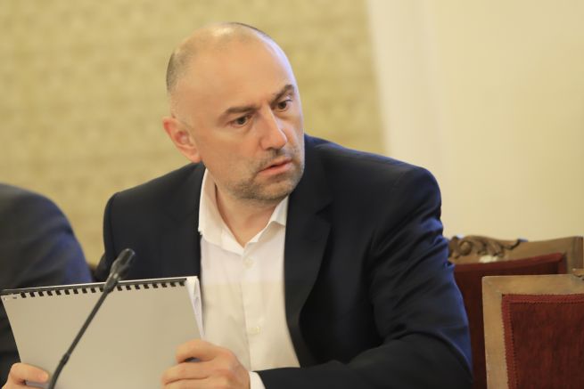 Водя дело срещу бившия вицепремиер Асен Василев но не могат