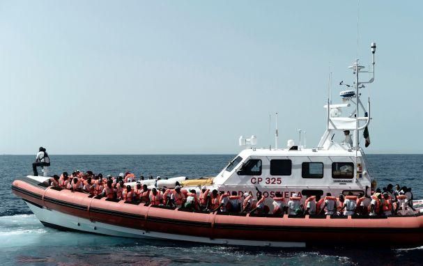 Гърция изрази съмнения относно дейността на кораби на неправителствени организации,