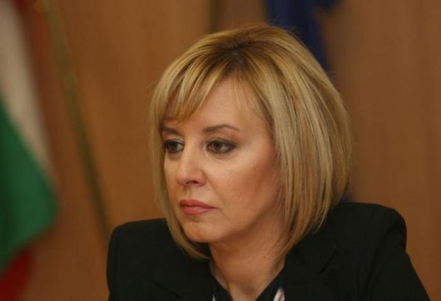 Лидерът на формацията Изправи се Мая Манолова поиска оставката на