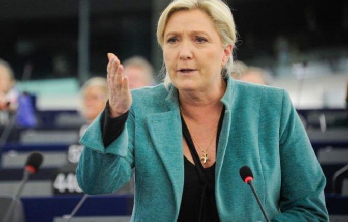 Френските прокурори разпоредиха Марин льо Пен да бъде изправена пред