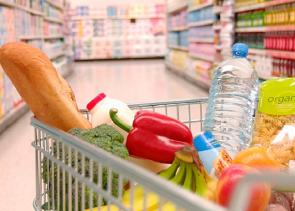 Цените на минимум 50 хранителни стоки в големите търговски вериги