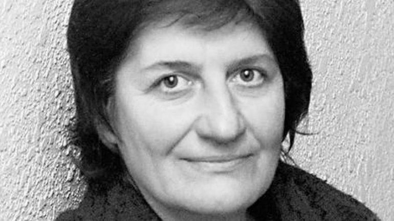 Кинорежисьорката и документалистка Малина Петрова е починала съобщиха от Националния