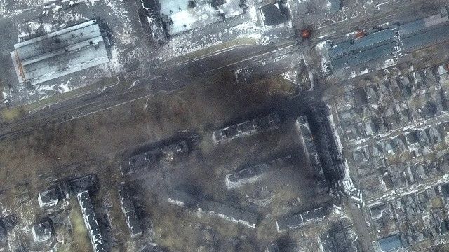 Руските войски са бомбардирали училище в Мариупол в което са